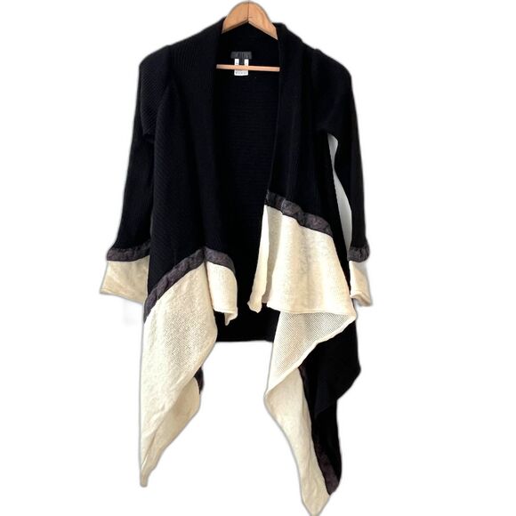 DikTons Barcelona Waterfall Cardigan Sweater Medium Merino Wool Black Cream - Picture 3 of 7